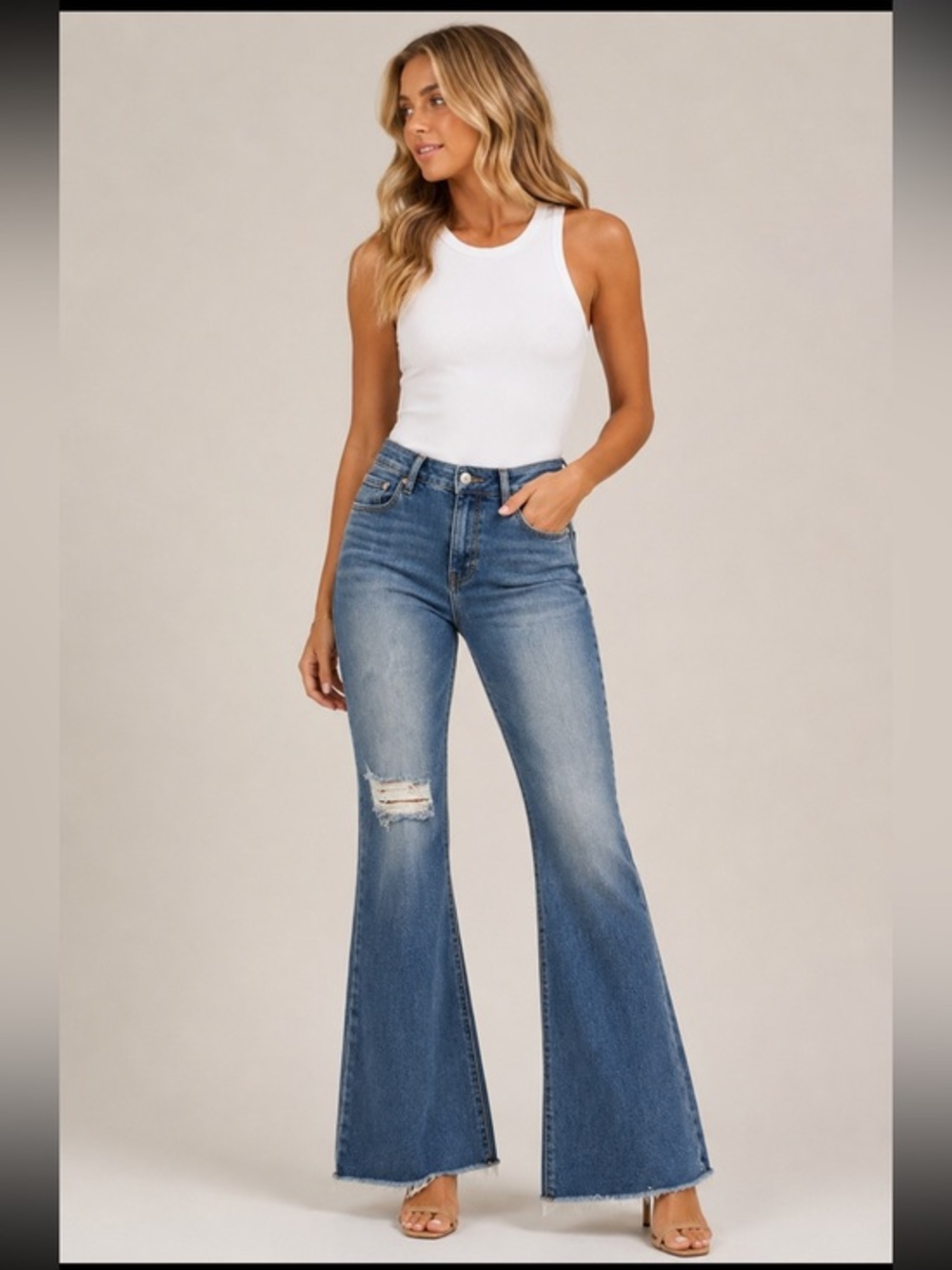 Avec Les Filles NWT Blue Distressed Flare Jeans Size 30 High Rise Stretch Hem